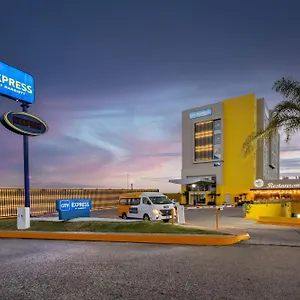 Hotel Express By Marriott Guadalajara Aeropuerto Las Pintas