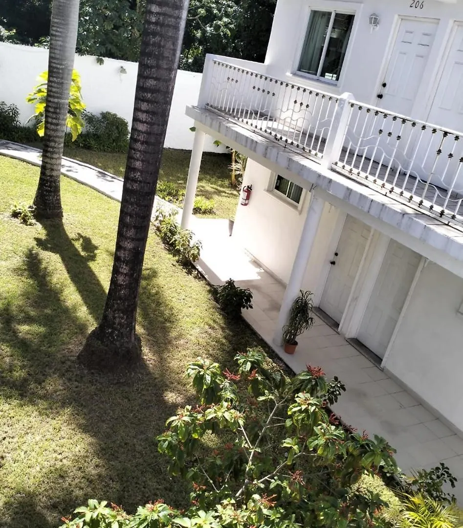 OYO Hotel Dos Mundos Cozumel