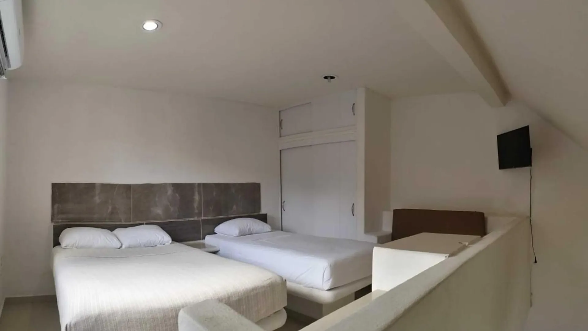 OYO Hotel Dos Mundos Cozumel